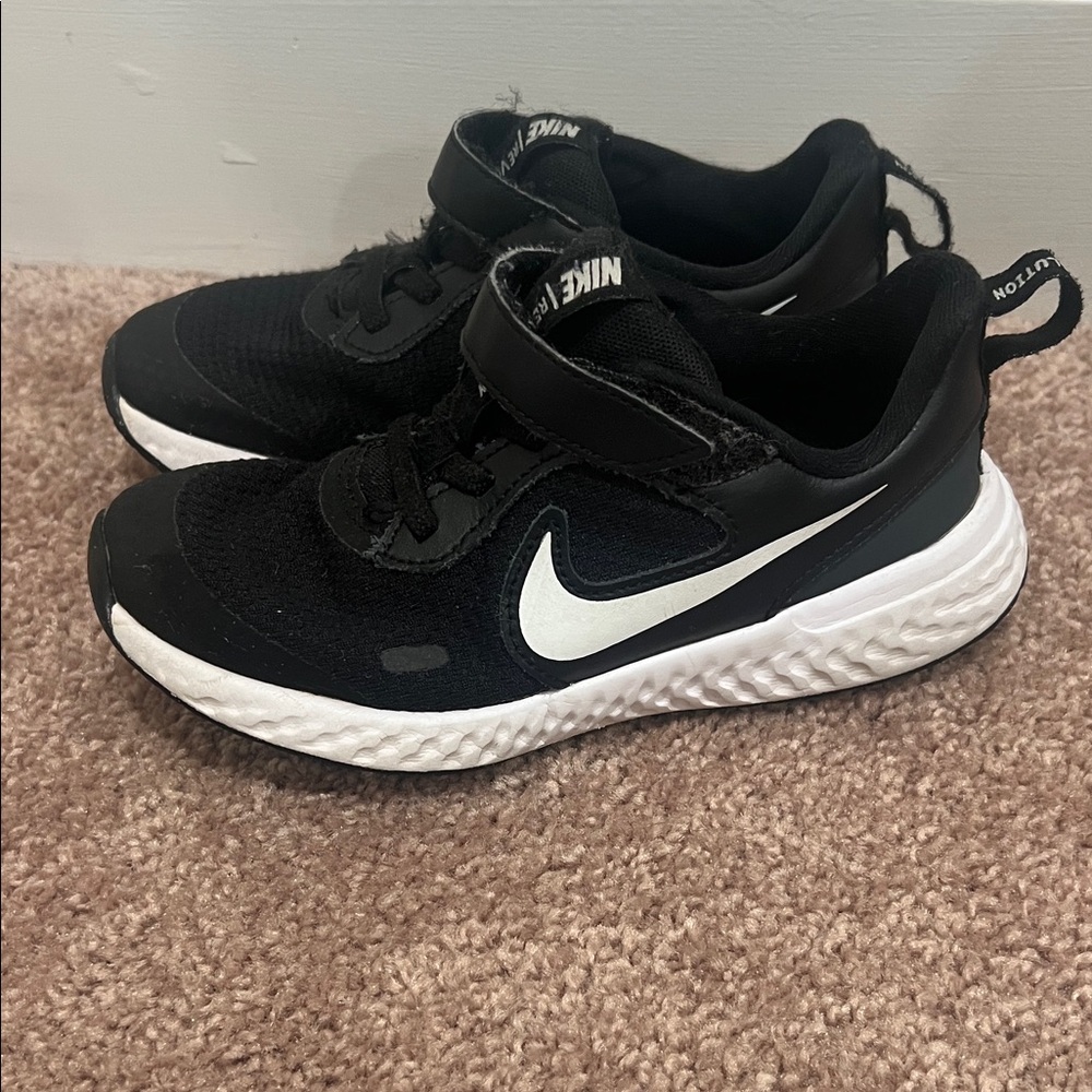 Nike Kids Black and White Hook-and-Loop Sneakers